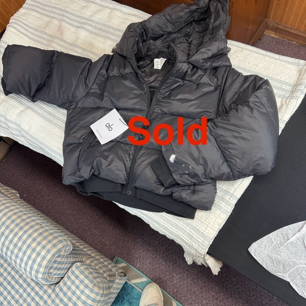 Alo Yoga Women’s Hooded Puffer Jacket Black Size Large Oversized NWT